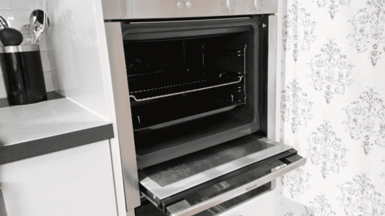 how-to-clean-a-glass-oven-door